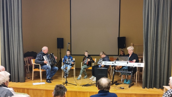 Seeniorid armastavad halloween’i asemel koduseid tähtpäevi